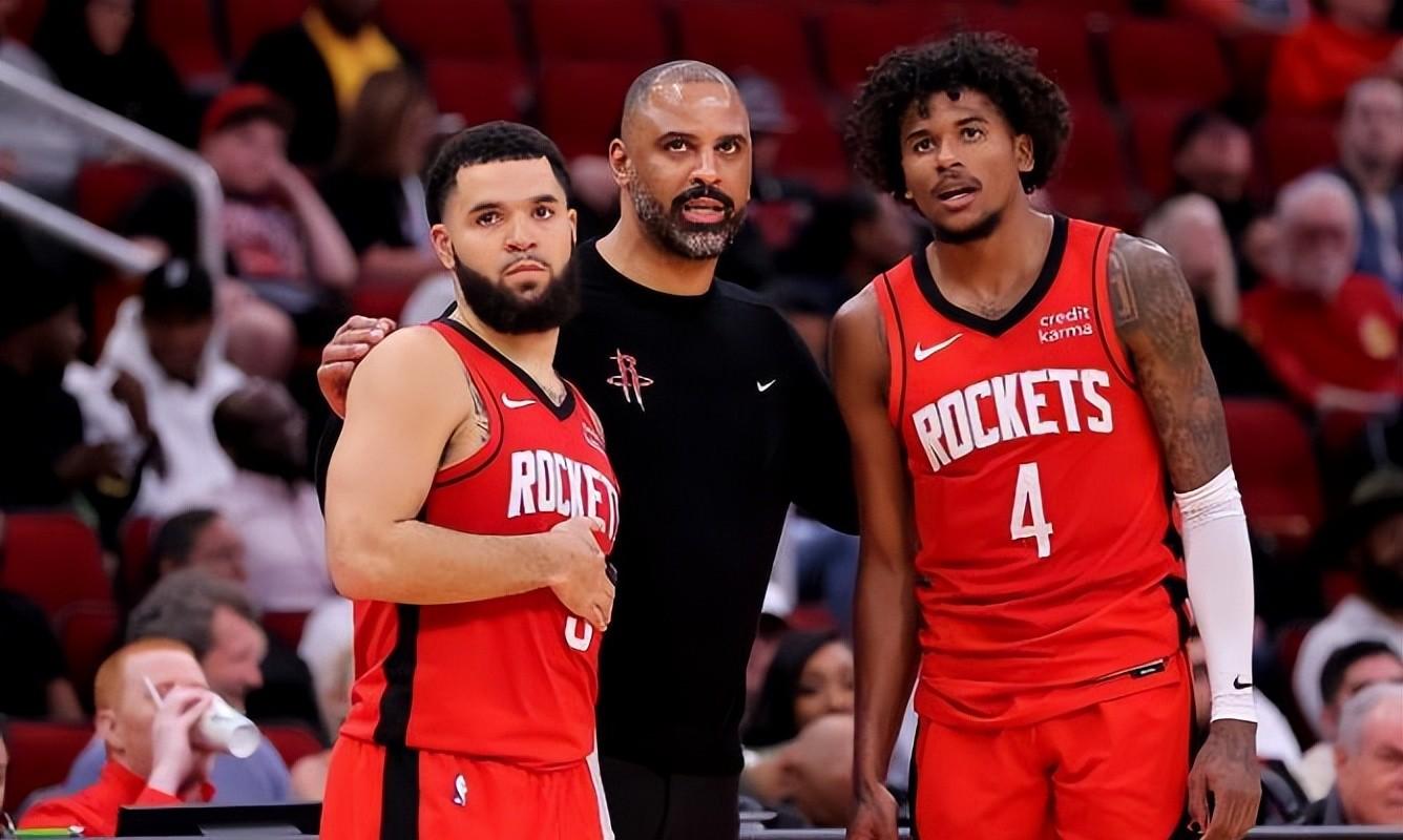 麻将胡了 -集结日CBA常规赛传出新动向，克里夫兰骑士复出首秀，管理层表态——管理层满意，团队化学反应显著(新疆队成为cba第一支晋级季后赛球队)